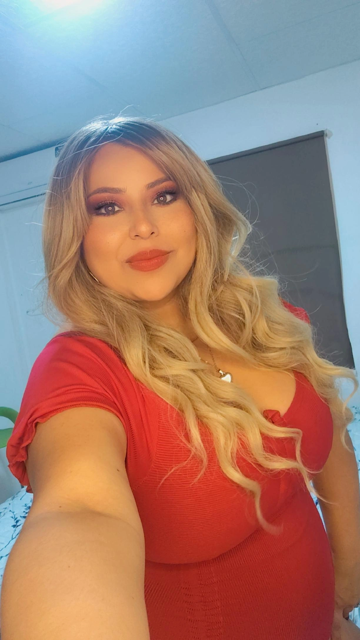 Barbarita from Ecuador, a host to watch in BuzzCast live chat rooms