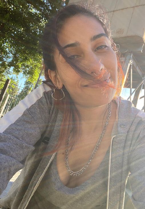 Lucila from Argentina, hosting a live chat room on BuzzCast