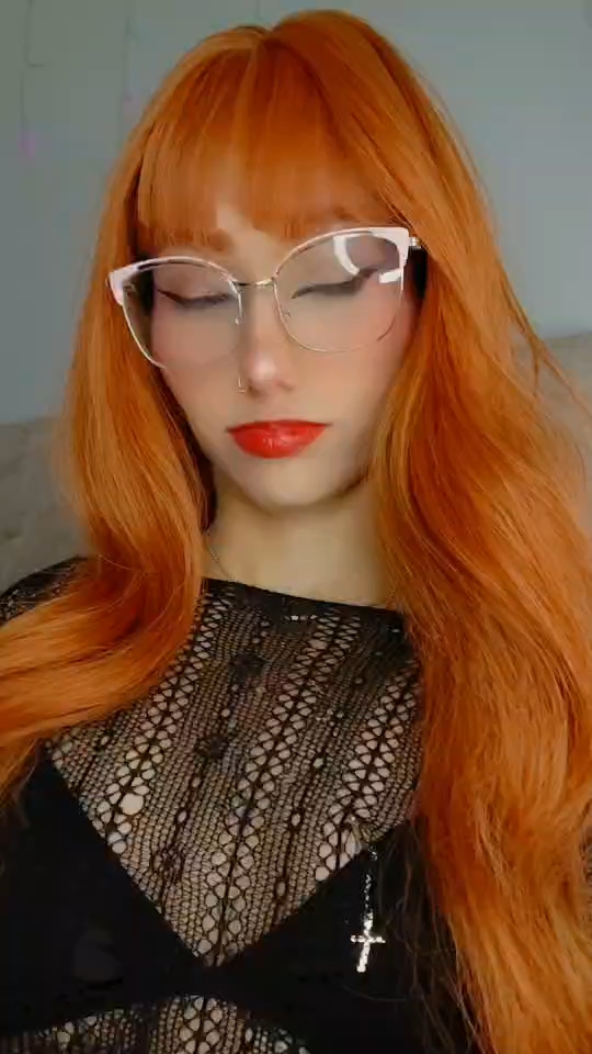 Sofia from Colombia, a host to watch in BuzzCast live chat rooms